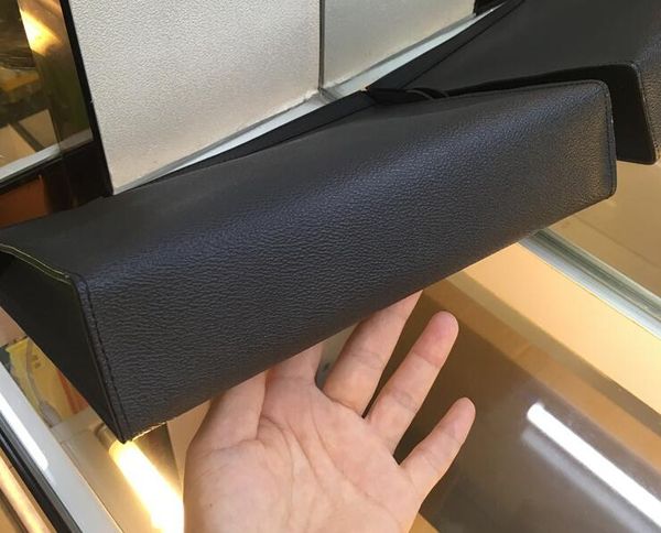 travel bags women shipping toiletry pouch 26 women protection makeup clutch new genuine leather waterproof cosmetic cm for koeeh, Red;black
travel bags women shipping toiletry pouch 26 women protection makeup clutch new genuine leather waterproof cosmetic cm for koeeh, Red;black