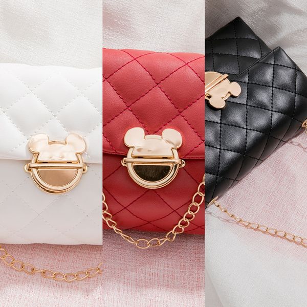 qianzi fox classic classic lingge shoulder shoulder small square messenger variable flip small square bag stylish women's bag bags, White 
qianzi fox classic classic lingge shoulder shoulder small square messenger variable flip small square bag stylish women's bag bags, White
