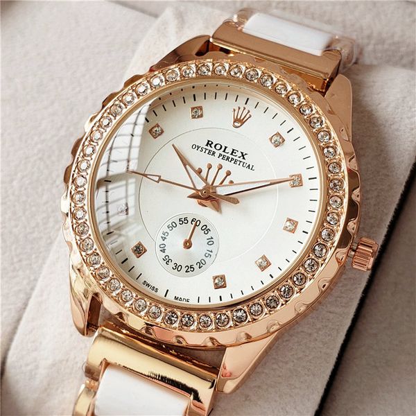 Brand de igner men watche original imported quartz movement tainle teel wri twatch luxury women watche for gift, Golden;silver
Brand de igner men watche original imported quartz movement tainle teel wri twatch luxury women watche for gift, Golden;silver