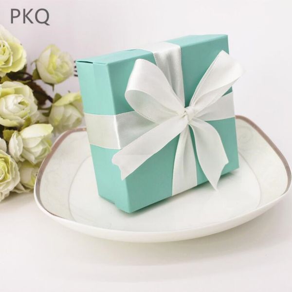 6.5*6.5*3.8cm pink blue kraft gift box candy boxes small paper box with lid cake\jewelry\gift\toy\party packing boxes 50pcs
6.5*6.5*3.8cm pink blue kraft gift box candy boxes small paper box with lid cake\jewelry\gift\toy\party packing boxes 50pcs