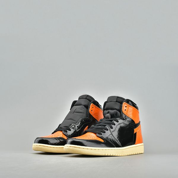 2019 1 basketball shoes retro high shattered backboard 3.0 black/pale vanilla-starfish 555088-028 40-46 with box
2019 1 basketball shoes retro high shattered backboard 3.0 black/pale vanilla-starfish 555088-028 40-46 with box