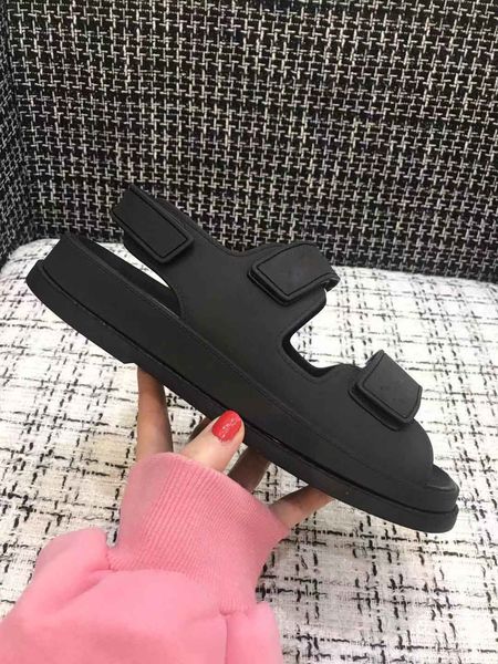 2020 super new sandals, luxury women's sandals, designer sandals, designer women's sandal, velcro flat sandal,35-41,with box, Black
2020 super new sandals, luxury women's sandals, designer sandals, designer women's sandal, velcro flat sandal,35-41,with box, Black