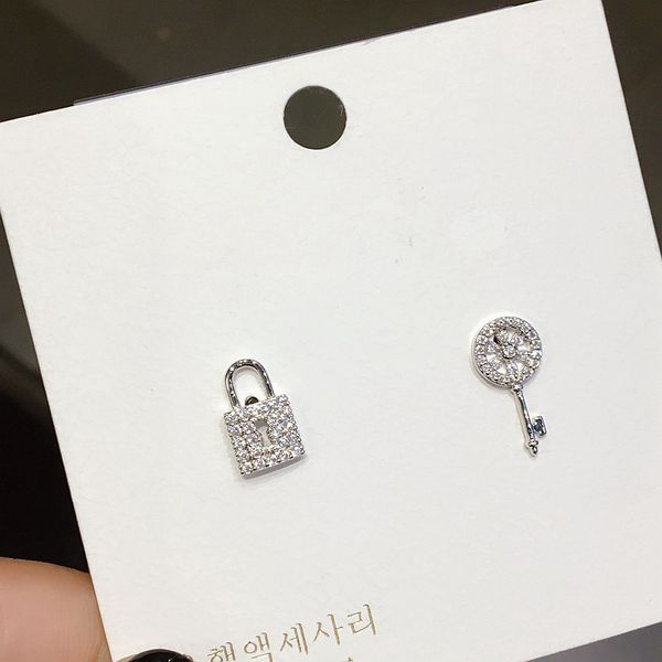 delicate small lock key stud earrings gold/silver color micro paved cubic zirconia earrigns for women gift jewelry, Golden;silver 
delicate small lock key stud earrings gold/silver color micro paved cubic zirconia earrigns for women gift jewelry, Golden;silver