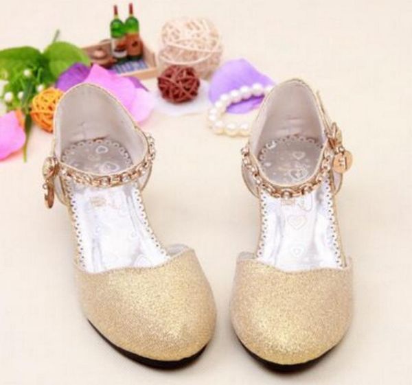 2020 summer girls children sandals kids pu leather buckle strap girls princess shoes for party glitter high heel sandals, Black;red
2020 summer girls children sandals kids pu leather buckle strap girls princess shoes for party glitter high heel sandals, Black;red