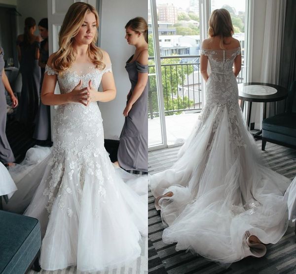 custom off shoulder lace mermaid wedding dresses 2019 with appliques beteau neck tulle court train wedding bridal gowns, White
custom off shoulder lace mermaid wedding dresses 2019 with appliques beteau neck tulle court train wedding bridal gowns, White