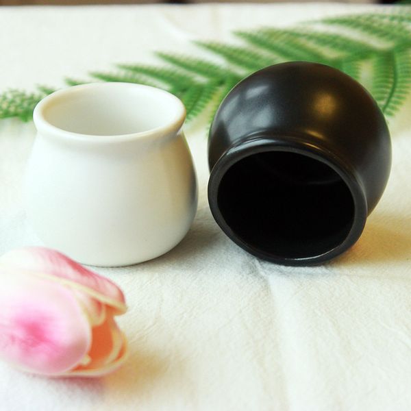 ceramic flower pot small plant pot bonsai planter mini round black white color indoor garden decor
ceramic flower pot small plant pot bonsai planter mini round black white color indoor garden decor
