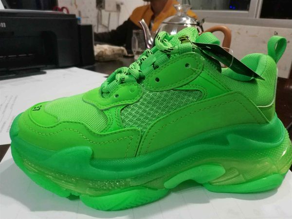 2019 new fashion paris 17fw triple-s sneaker triple s casual dad shoes for men women green ceahp sports designer shoe size 36-44 c01, Black
2019 new fashion paris 17fw triple-s sneaker triple s casual dad shoes for men women green ceahp sports designer shoe size 36-44 c01, Black