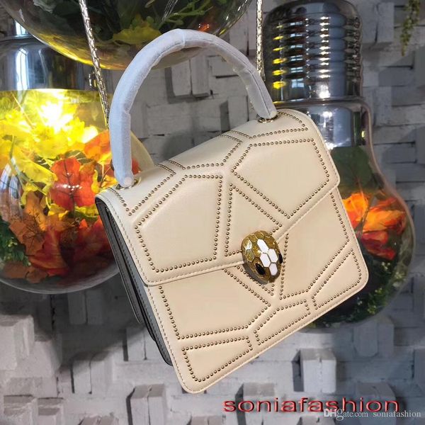 new fashion women bag imported calf leather designer lady supper style should bag with chain stray 3 size women cross-body bag 28cm
new fashion women bag imported calf leather designer lady supper style should bag with chain stray 3 size women cross-body bag 28cm