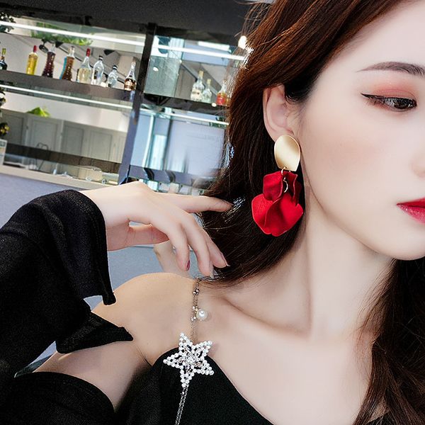 korea vogue temperament earring drops euramerican exaggerated long money earring name beautiful wind rose red big earring, Silver
korea vogue temperament earring drops euramerican exaggerated long money earring name beautiful wind rose red big earring, Silver