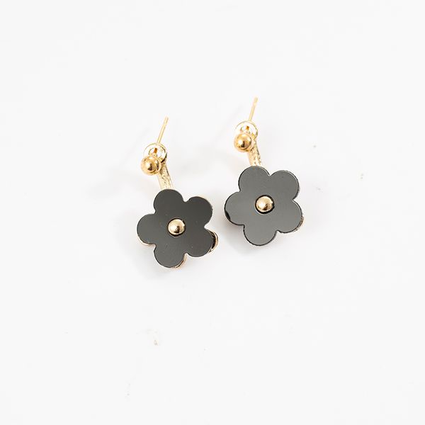 maxi korea summer small fresh flower earrings the same style as xuanya's, Silver
maxi korea summer small fresh flower earrings the same style as xuanya's, Silver