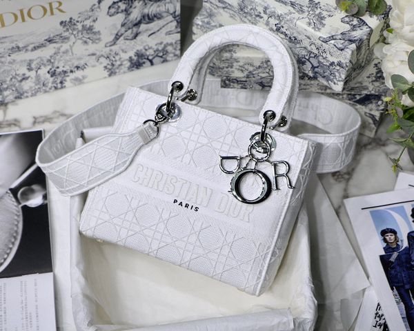 new women's one-shoulder bag 7a high-end custom quality diagonal cross bag fashion style gold and silver metal accessories with detacha
new women's one-shoulder bag 7a high-end custom quality diagonal cross bag fashion style gold and silver metal accessories with detacha