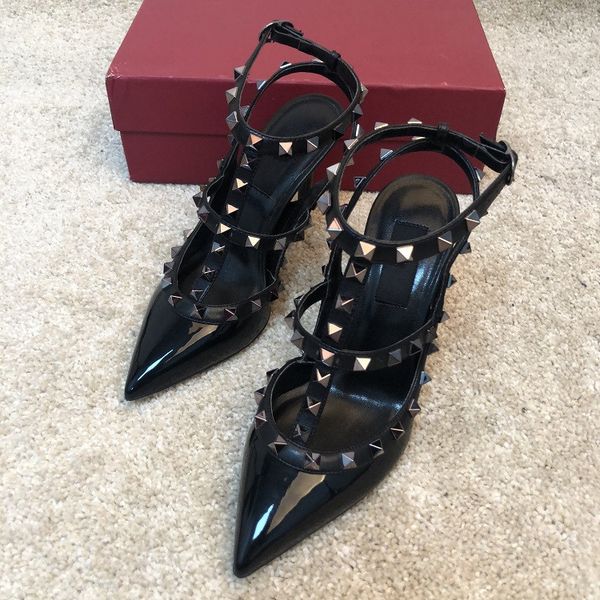 2020 pointed toe 2-strap studs high heels black patent leather rivets sandals women studded strappy dress shoes valentine high heels shoes
2020 pointed toe 2-strap studs high heels black patent leather rivets sandals women studded strappy dress shoes valentine high heels shoes