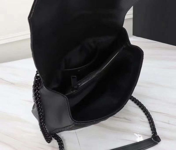 2020 european and american fashion leather women's bag coloring medium size luxury designer handbag leather cowhide chain brand shoulde
2020 european and american fashion leather women's bag coloring medium size luxury designer handbag leather cowhide chain brand shoulde