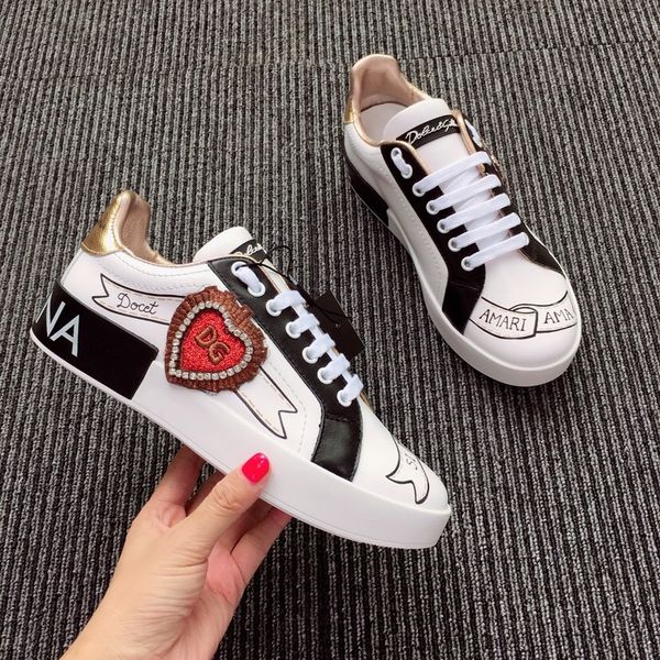 2020 new casual shoes selling womens shoes fashion women heart shaped flat sneakers superstars tennis shoe with box shipping, Black
2020 new casual shoes selling womens shoes fashion women heart shaped flat sneakers superstars tennis shoe with box shipping, Black