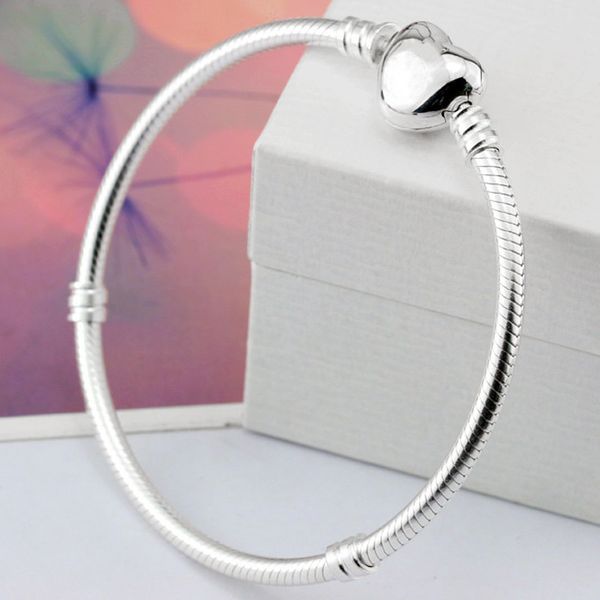 original love heart clasp snake chain bracelet bangle fit 925 sterling silver bead charm bracelet diy europe jewelry, Golden;silver
original love heart clasp snake chain bracelet bangle fit 925 sterling silver bead charm bracelet diy europe jewelry, Golden;silver