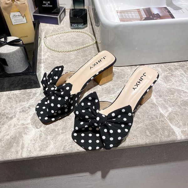 sandals women 2020 fashion wild wear thick med-heeled sandals slippers female summer sweet bow dot princess shoes plus size, Black
sandals women 2020 fashion wild wear thick med-heeled sandals slippers female summer sweet bow dot princess shoes plus size, Black