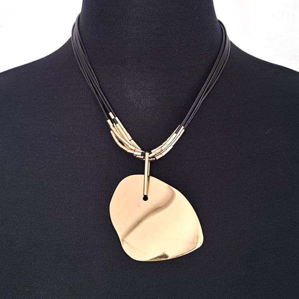 fashion simple design 2 color big multilayer leather punk metal chain necklace women jewelry clavicle accessories wholesale, Silver
fashion simple design 2 color big multilayer leather punk metal chain necklace women jewelry clavicle accessories wholesale, Silver