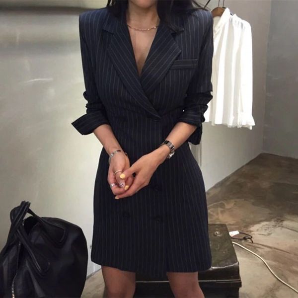 autumn womens long sleeve blazer jackets office lady striped slim blazer button double breasted v-neck long jackets, White;black
autumn womens long sleeve blazer jackets office lady striped slim blazer button double breasted v-neck long jackets, White;black