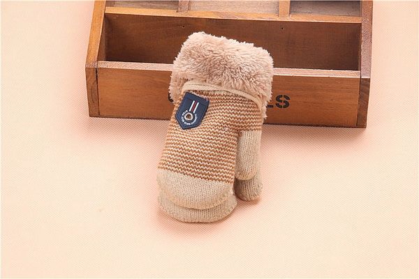 fashion-children' buttons knit gloves cartoon monkey plus velvet gloves with lanyard double thick gloves winter 3 style, Blue;gray
fashion-children' buttons knit gloves cartoon monkey plus velvet gloves with lanyard double thick gloves winter 3 style, Blue;gray