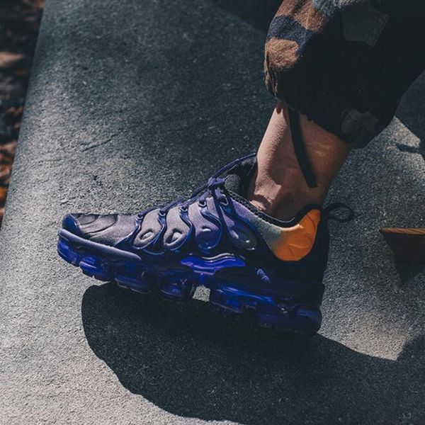 97 undefeated mens women running shoes sliver bullet bred undefeated undftd olive triple black white team red volt sports sneakers, White;red
97 undefeated mens women running shoes sliver bullet bred undefeated undftd olive triple black white team red volt sports sneakers, White;red