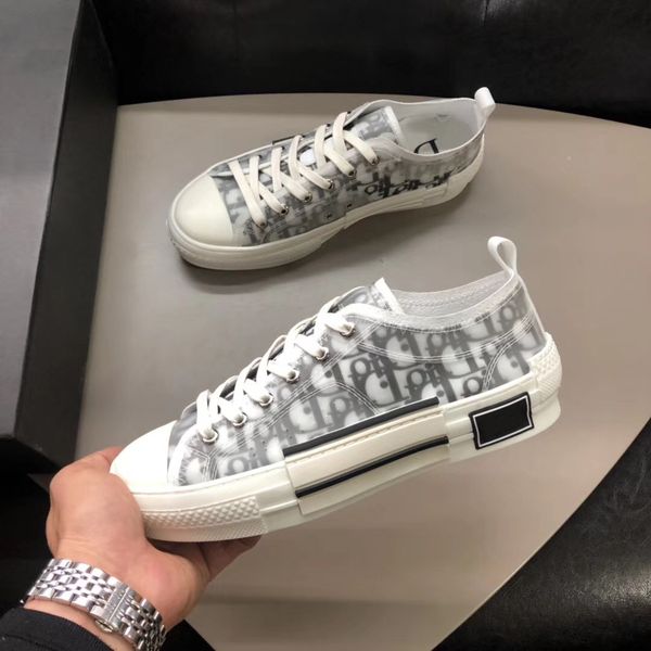 Men and woman hoe flat bottom plate bu ine hoe ca ual ize 35 45 with box very comfortable hoe
Men and woman hoe flat bottom plate bu ine hoe ca ual ize 35 45 with box very comfortable hoe