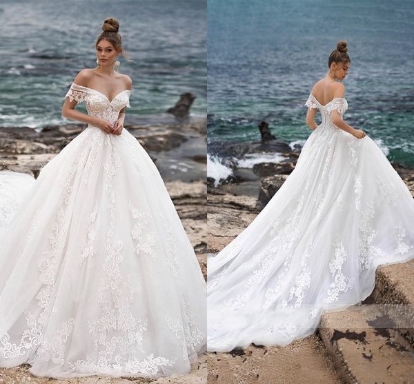 2020 new designer royal train wedding dresses empire waist boat necklace nigerian lace bridal dress vestidos de novia beach wedding gowns, White
2020 new designer royal train wedding dresses empire waist boat necklace nigerian lace bridal dress vestidos de novia beach wedding gowns, White