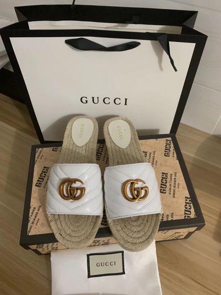 designer fashion ladies fisherman slippers, classic fashion wild ladies slippers sandals, with box, Black
designer fashion ladies fisherman slippers, classic fashion wild ladies slippers sandals, with box, Black