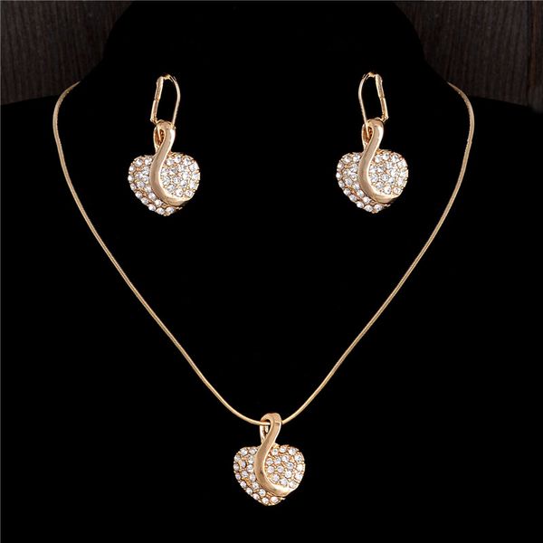 Gold Chain Romantic Love Heart Pendants Necklace Earrings Cubic Zirconia Crystal Wedding Bridal Jewelry Sets Wholesale
Gold Chain Romantic Love Heart Pendants Necklace Earrings Cubic Zirconia Crystal Wedding Bridal Jewelry Sets Wholesale