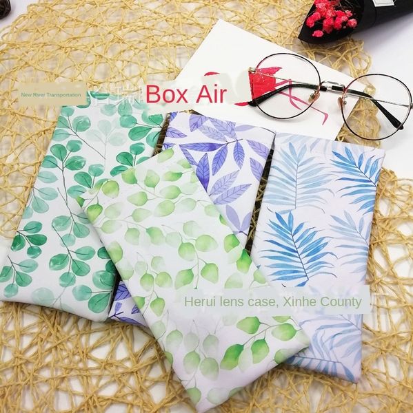 hipster sun stationery glasses portable storage glasses bag automatic closed cartoon simple literary bag
hipster sun stationery glasses portable storage glasses bag automatic closed cartoon simple literary bag