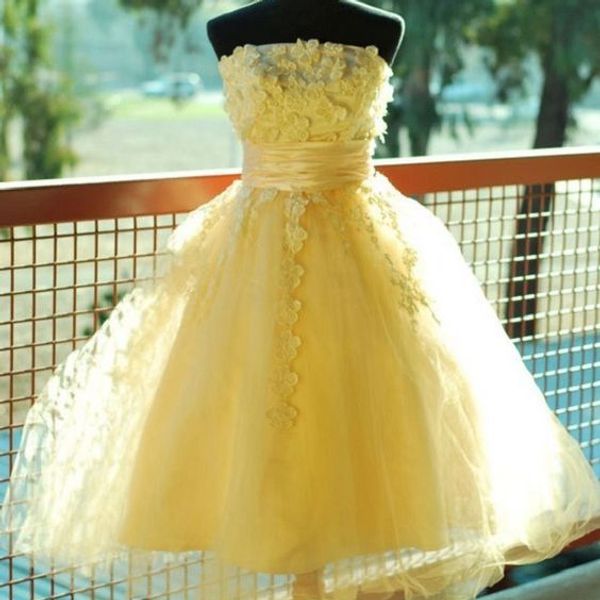 chic без бретелек a-line тюль желтый пром платья с 3d lace sash лиф дебса homecoming платья молния вверх назад бальные платья для девочек, Blue;pink
chic без бретелек a-line тюль желтый пром платья с 3d lace sash лиф дебса homecoming платья молния вверх назад бальные платья для девочек, Blue;pink