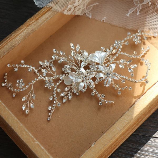 jonnafe silver color wedding hair clip comb shine rhinestone bridal hair piece accessories hand wired women hair jewelry, Golden;white
jonnafe silver color wedding hair clip comb shine rhinestone bridal hair piece accessories hand wired women hair jewelry, Golden;white