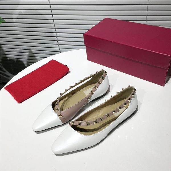 2020 new brand fashion luxury designer women shoes designer shoes flats women brand fashion luxury designer shoes ladies rivets flat, Black
2020 new brand fashion luxury designer women shoes designer shoes flats women brand fashion luxury designer shoes ladies rivets flat, Black