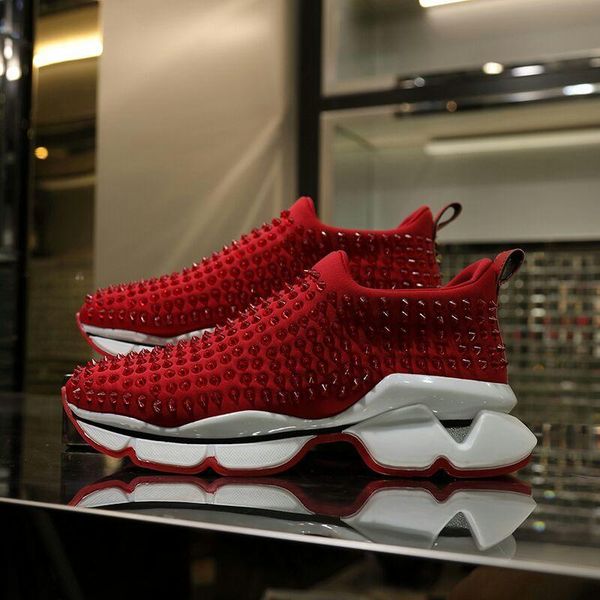 2020 new rivet boots new reflective soft nail men and women track and field low-running shoes breathable fashion couple men shoes, Black
2020 new rivet boots new reflective soft nail men and women track and field low-running shoes breathable fashion couple men shoes, Black