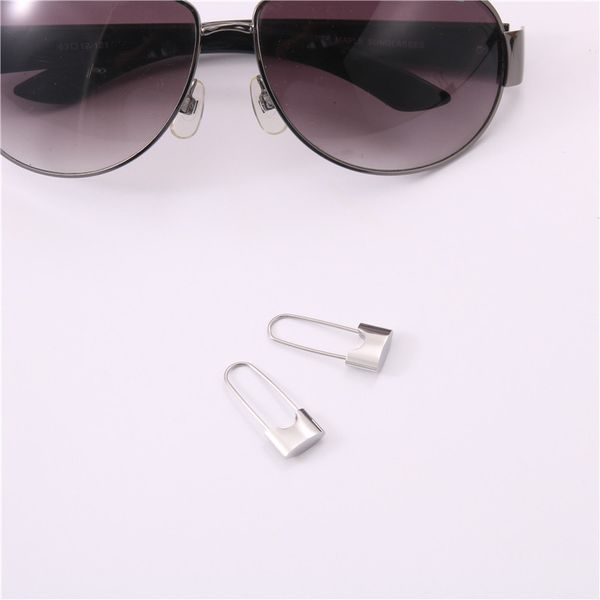 exaggerated creative pin earrings, female lock earrings, south korea, europe and america personalized trendsetter earrings, Silver
exaggerated creative pin earrings, female lock earrings, south korea, europe and america personalized trendsetter earrings, Silver