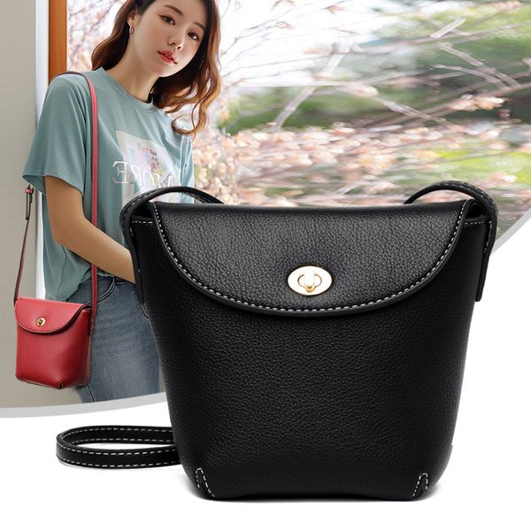 2020 new women's shoulder bag fashion bucket bag small fresh lychee crossbody handbag small fragrance wind bucket
2020 new women's shoulder bag fashion bucket bag small fresh lychee crossbody handbag small fragrance wind bucket