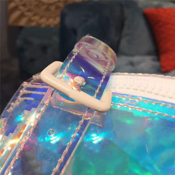 2020 50cm fashion travel bag, dazzling color, blue, red, large size design, with rainbow tone, very bright
2020 50cm fashion travel bag, dazzling color, blue, red, large size design, with rainbow tone, very bright