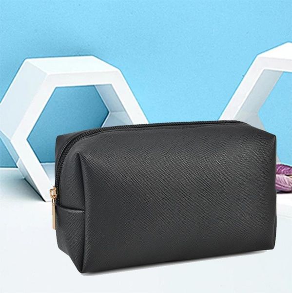 2020 new style portable cosmetic bag for ladies new storage cosmetic bag make up box makeup pouch
2020 new style portable cosmetic bag for ladies new storage cosmetic bag make up box makeup pouch