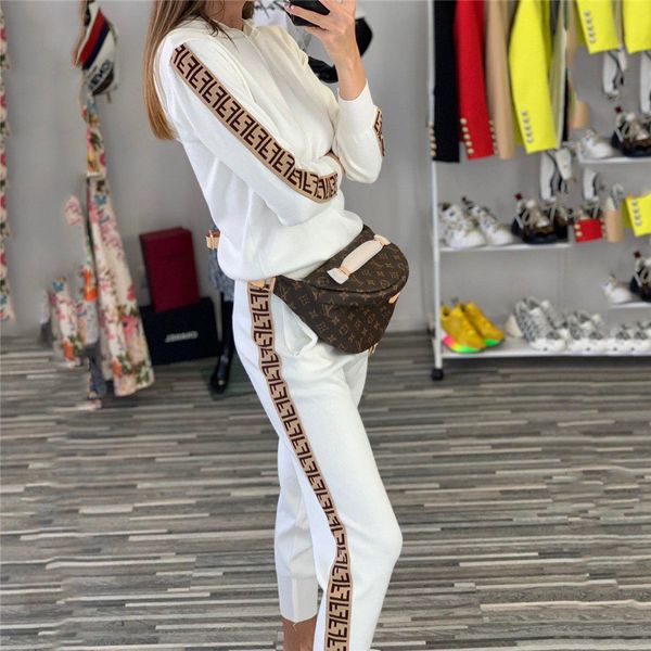 2020 new 2 piece set women hoodies sweatershirts sports set warm pullover clothes ladies solid trecksuit women set pants suit female, Gray 
2020 new 2 piece set women hoodies sweatershirts sports set warm pullover clothes ladies solid trecksuit women set pants suit female, Gray