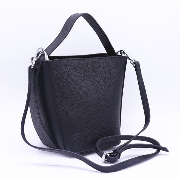 handbags women real leather fashion shoulder bags lady solid bucket bag big capacity cowhide tassel tote
handbags women real leather fashion shoulder bags lady solid bucket bag big capacity cowhide tassel tote
