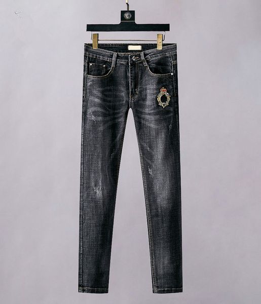 2019 new brand mens jeans distressed biker jeans slim fit pencil pants motorcycle biker denim jeans fashion designer pants size 28-38, Blue
2019 new brand mens jeans distressed biker jeans slim fit pencil pants motorcycle biker denim jeans fashion designer pants size 28-38, Blue