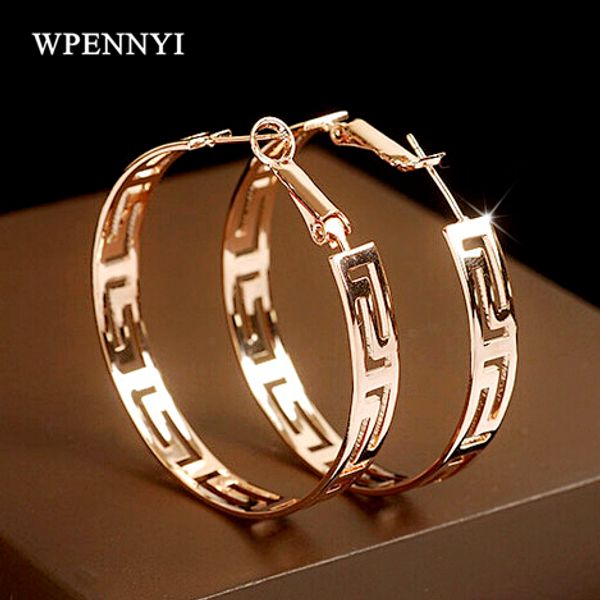 rose gold color brand design round shape timeless styling exquisite lady hoop earrings, Golden;silver
rose gold color brand design round shape timeless styling exquisite lady hoop earrings, Golden;silver