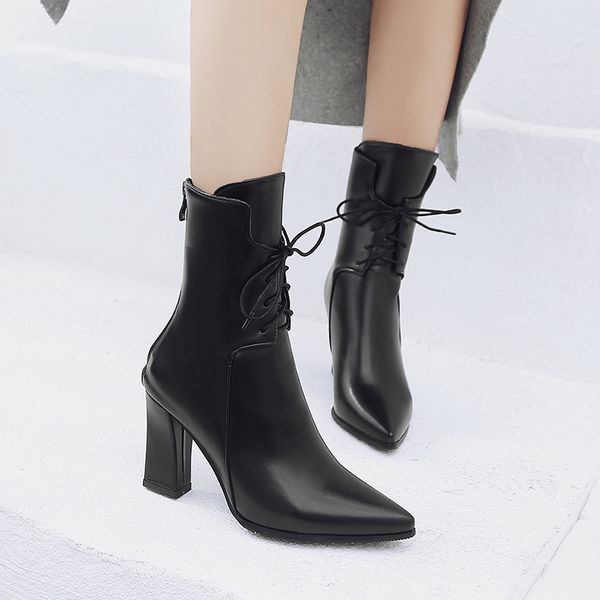 winter the new fashion pointed thick with 9cm knight boots black plus velvet keep warm high heel women boots size 33-43
winter the new fashion pointed thick with 9cm knight boots black plus velvet keep warm high heel women boots size 33-43