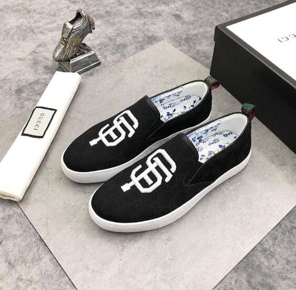 white women's leather shoes men's and women's casual shoes black gold red fashion comfortable flat shoes size 35-46 0379
white women's leather shoes men's and women's casual shoes black gold red fashion comfortable flat shoes size 35-46 0379