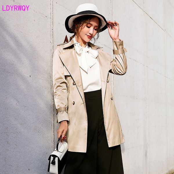 2019 autumn new fashion women's korean temperament lapel double-breasted retro wild self-cultivation long coat full, Tan;black
2019 autumn new fashion women's korean temperament lapel double-breasted retro wild self-cultivation long coat full, Tan;black