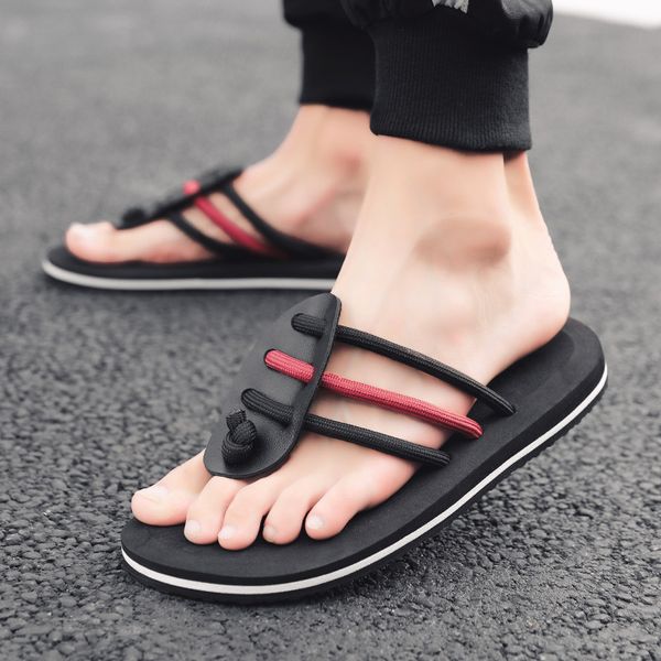 simple casual design men's slippers summer cool flip-flops popular latest outdoor large size beach sandals and slippers, Black
simple casual design men's slippers summer cool flip-flops popular latest outdoor large size beach sandals and slippers, Black