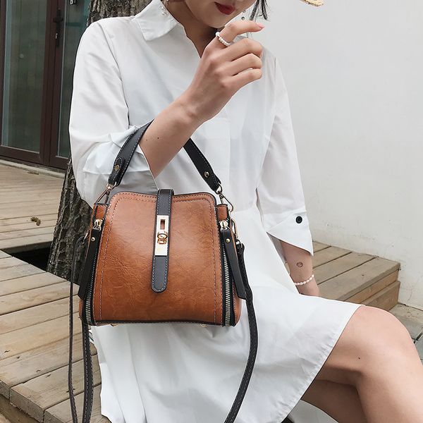 2020 new women handbags small messenger bag patchwork leather shoulder crossbody bag flap clutch party zipper open handbag
2020 new women handbags small messenger bag patchwork leather shoulder crossbody bag flap clutch party zipper open handbag