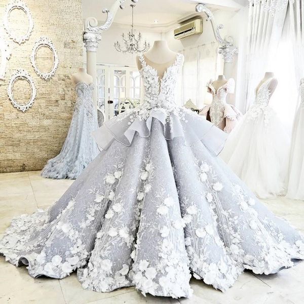 2020 new vintage 3d appliqued ball gown wedding dresses lace sheer plunging neckine illusion bodice beaded backless bridal gowns, White
2020 new vintage 3d appliqued ball gown wedding dresses lace sheer plunging neckine illusion bodice beaded backless bridal gowns, White