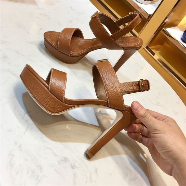 classic sandals lady summer 2020 fashion sandals metal buckle large size leather high-heeled women's shoes 41 come with box, Black
classic sandals lady summer 2020 fashion sandals metal buckle large size leather high-heeled women's shoes 41 come with box, Black