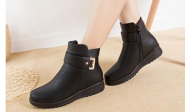 2019 women's boots in winter with new style flat bottom round head thick bottom mom's boots with skid-proof and warm-keeping@2112, Black
2019 women's boots in winter with new style flat bottom round head thick bottom mom's boots with skid-proof and warm-keeping@2112, Black
