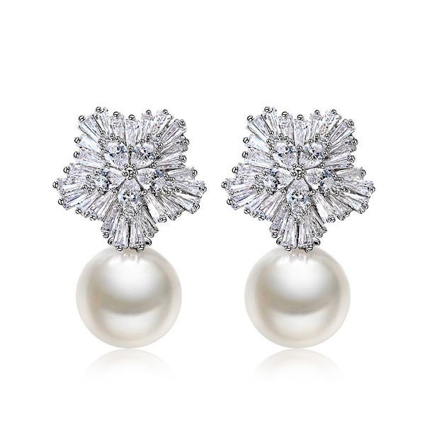 snowflake pearl earrings korean temperament fashion micro inlaid zircon earrings women silver color and rose gold color zk40
snowflake pearl earrings korean temperament fashion micro inlaid zircon earrings women silver color and rose gold color zk40